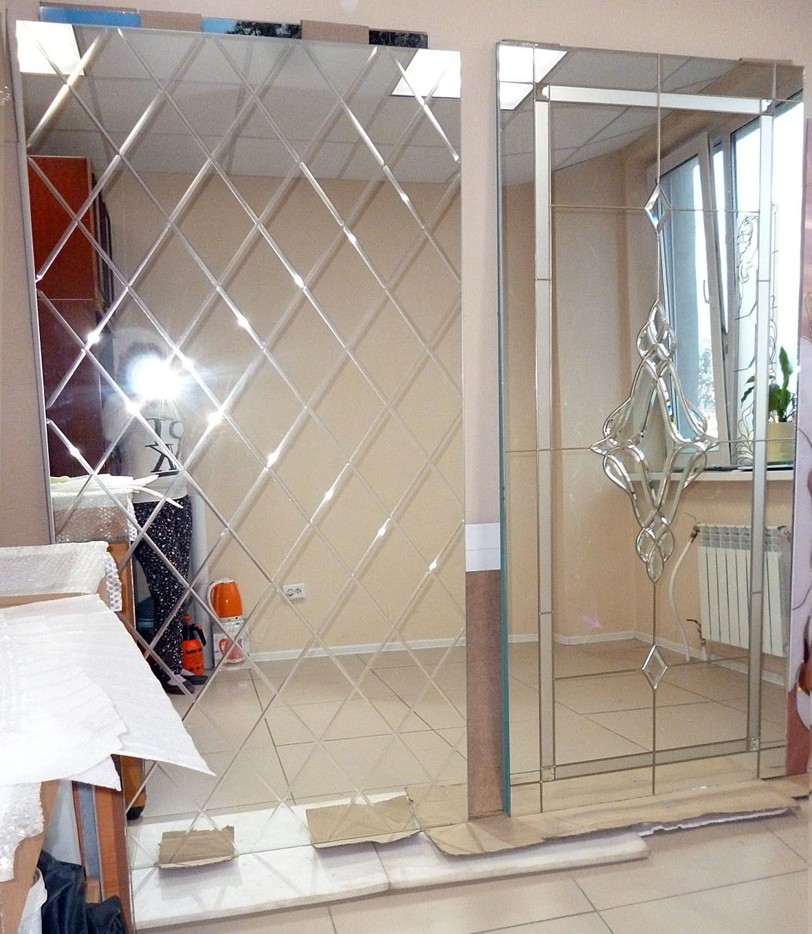 Изготовление зеркал и стекла с алмазной гравировкой в Екатеринбурге