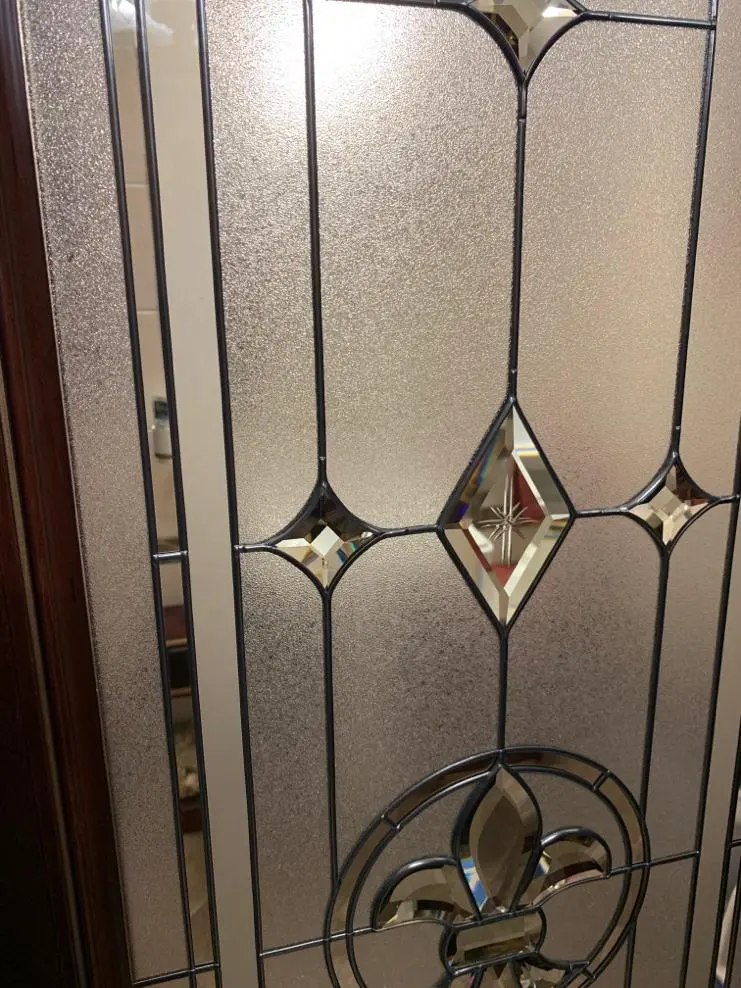 Двери межкомнатные с фацетным витражом в готическом стиле